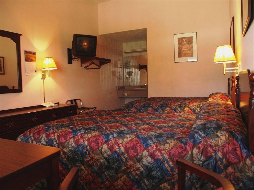 Pinemark Inn Suites Events Saint Clair Kültér fotó