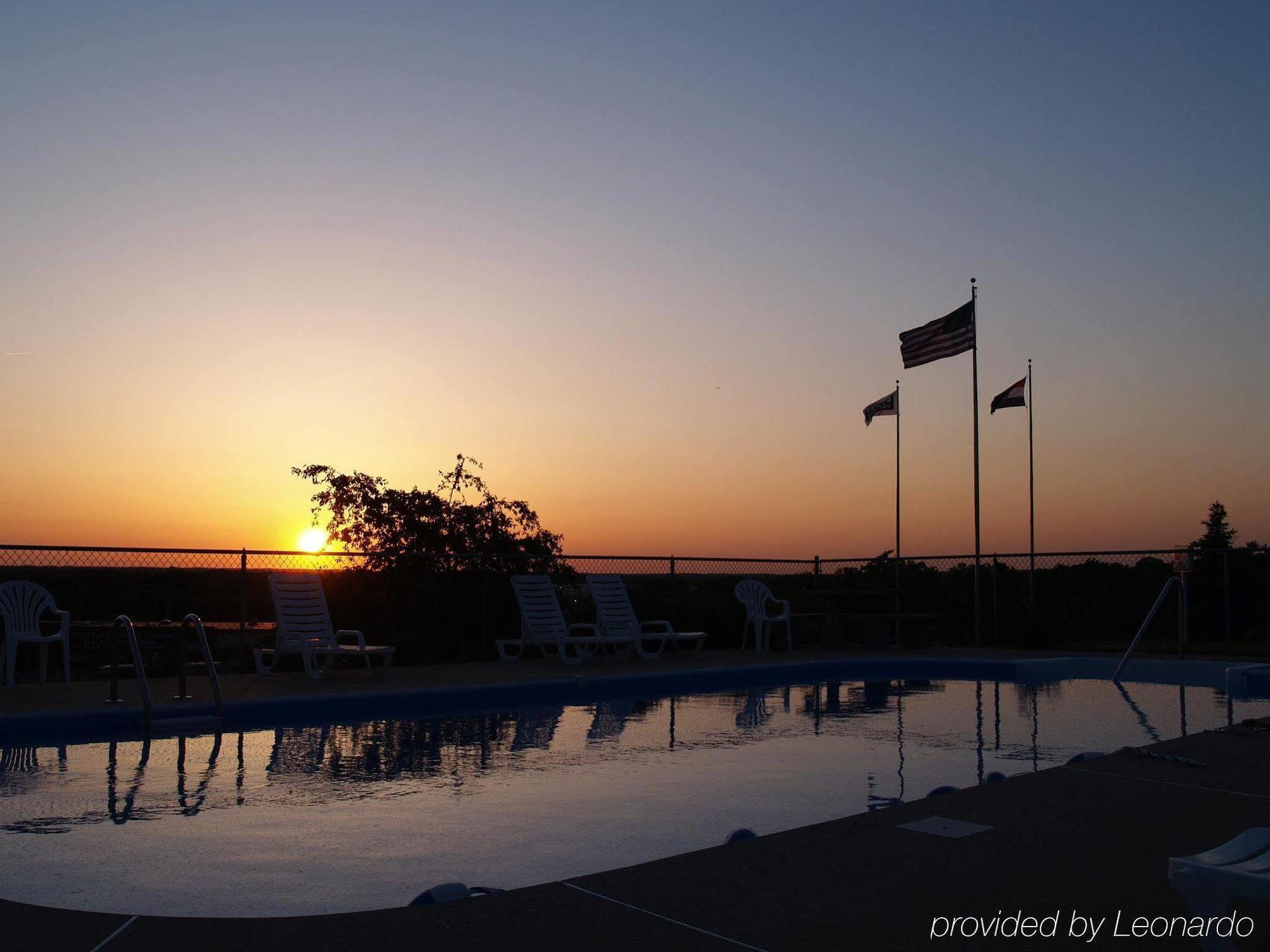 Pinemark Inn Suites Events Saint Clair Létesítmények fotó